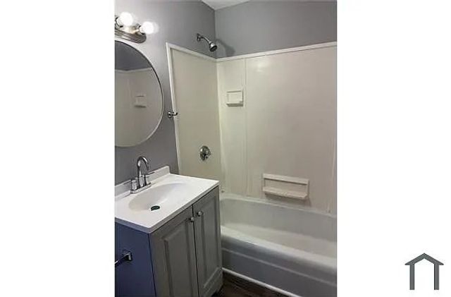 25 W Wyoming Ave 6, Melrose, MA 02176