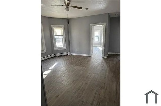 25 W Wyoming Ave 6, Melrose, MA 02176