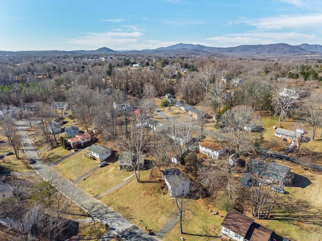 128 Walnut Street, Amherst, VA 24521