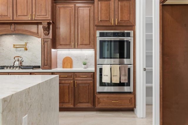 2009 Robin Hood Ln, Merced, CA 95340