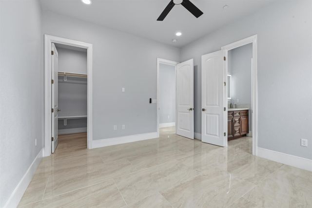 2009 Robin Hood Ln, Merced, CA 95340