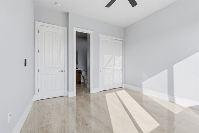 2009 Robin Hood Ln, Merced, CA 95340