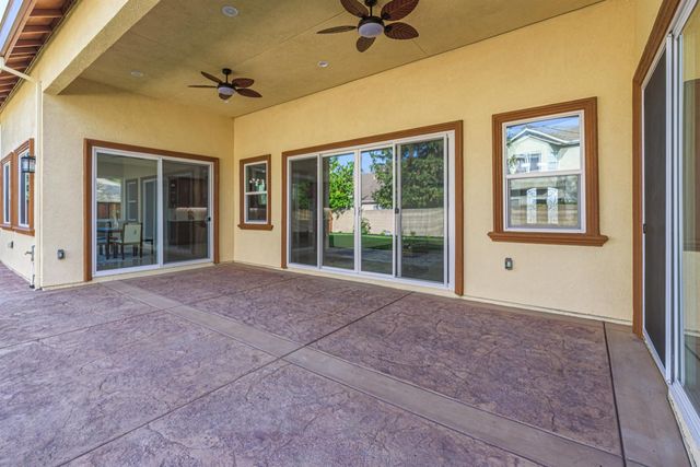 2009 Robin Hood Ln, Merced, CA 95340