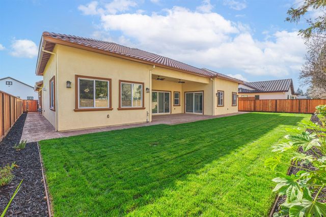 2009 Robin Hood Ln, Merced, CA 95340