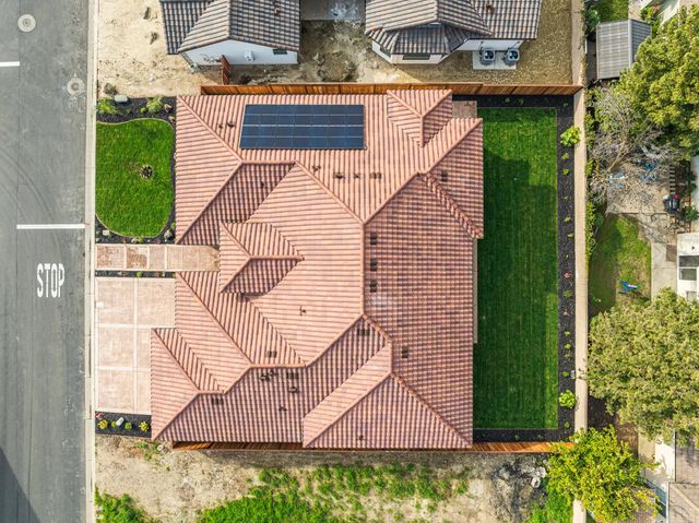 2009 Robin Hood Ln, Merced, CA 95340