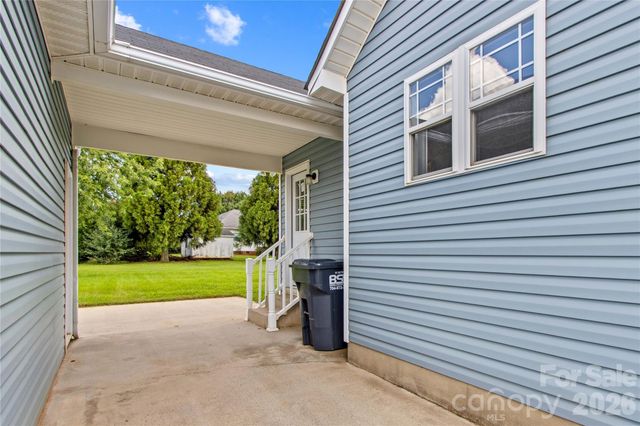 128 Tarrington Drive, Statesville, NC 28625
