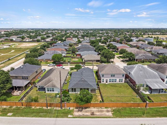 5735 Brookhollow Pine Trail, Houston, TX 77084