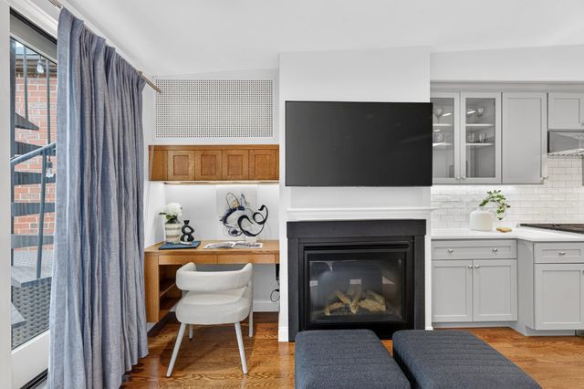 9 Holyoke Street 4, Boston, MA 02116