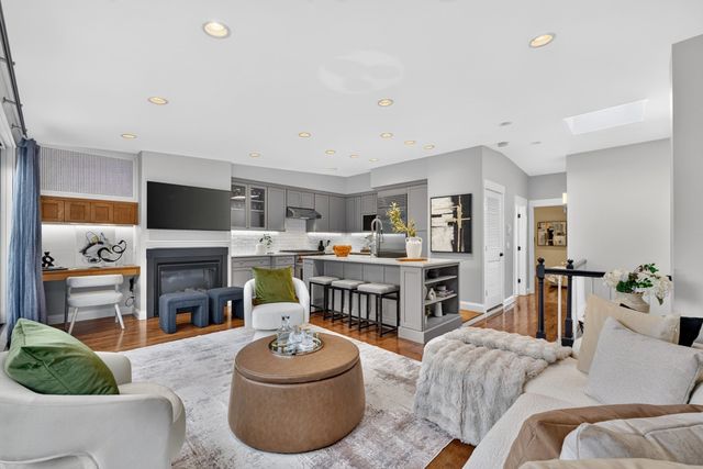9 Holyoke Street 4, Boston, MA 02116