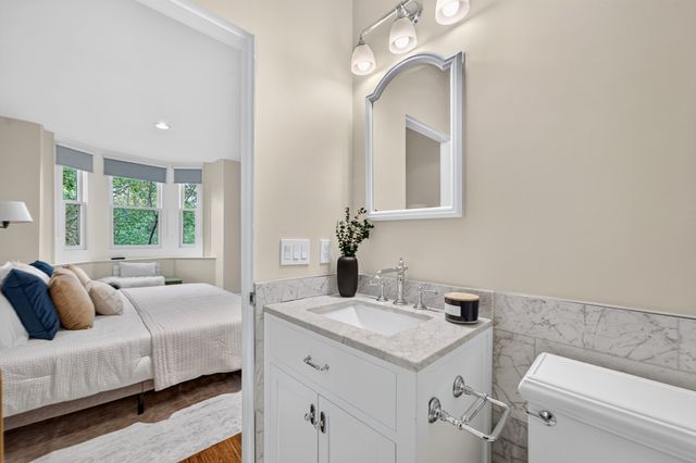 9 Holyoke Street 4, Boston, MA 02116