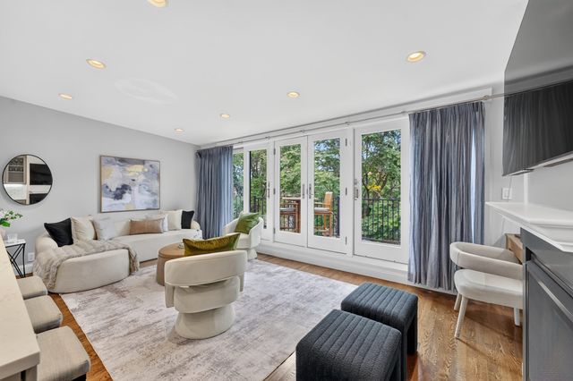 9 Holyoke Street 4, Boston, MA 02116