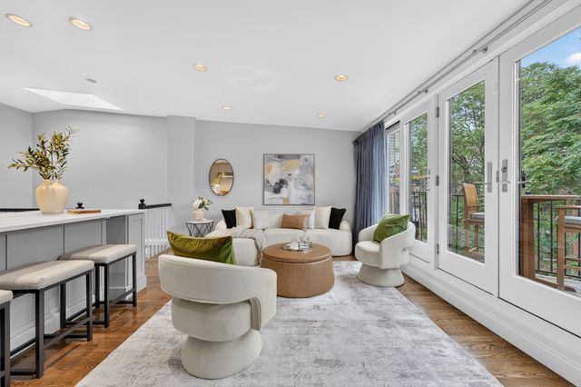 9 Holyoke Street 4, Boston, MA 02116
