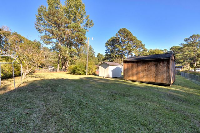 1015 W Sherwood Drive, Sumter, SC 29153