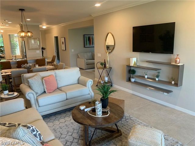 9433 Benvenuto CT 5-101, Naples, FL 34119