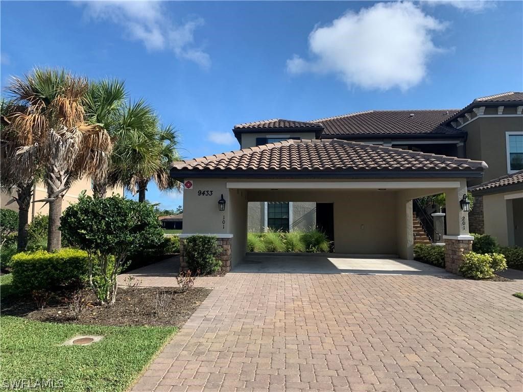 9433 Benvenuto CT 5-101, Naples, FL 34119