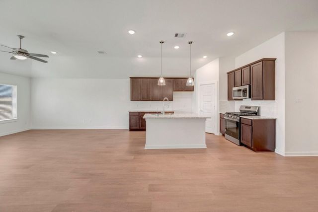 1090 Garnet Star Drive, La Marque, TX 77568