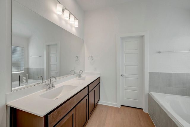 1090 Garnet Star Drive, La Marque, TX 77568