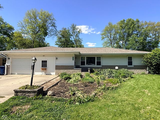 8200 W Lone Beech Drive, Muncie, IN 47304