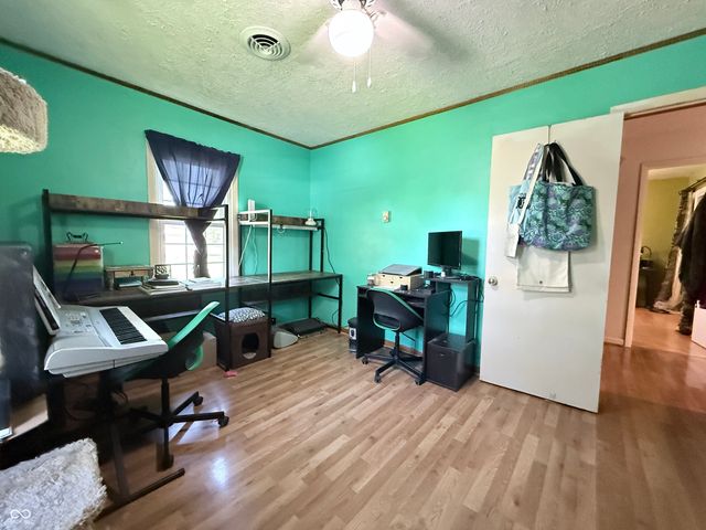 8200 W Lone Beech Drive, Muncie, IN 47304