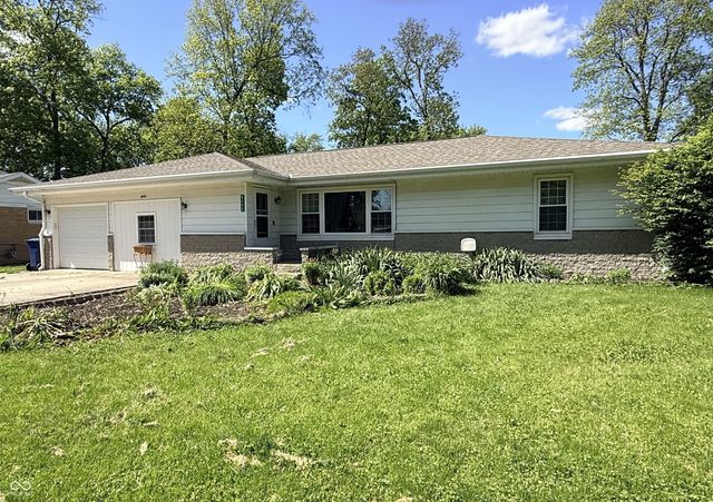 8200 W Lone Beech Drive, Muncie, IN 47304