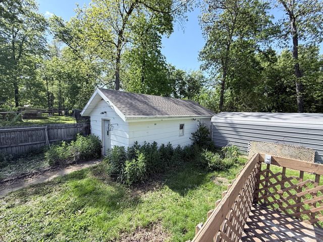 8200 W Lone Beech Drive, Muncie, IN 47304