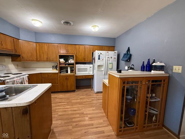 8200 W Lone Beech Drive, Muncie, IN 47304