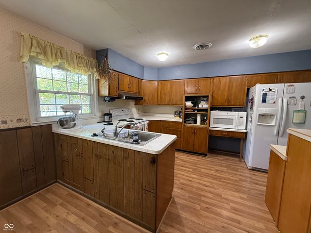 8200 W Lone Beech Drive, Muncie, IN 47304