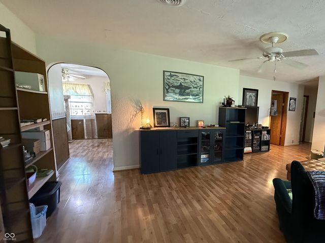 8200 W Lone Beech Drive, Muncie, IN 47304