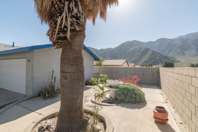 15780 La Vida, Palm Springs, CA 92262
