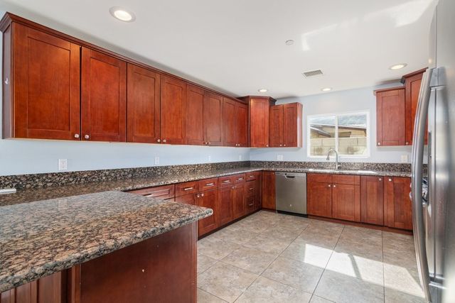 15780 La Vida, Palm Springs, CA 92262