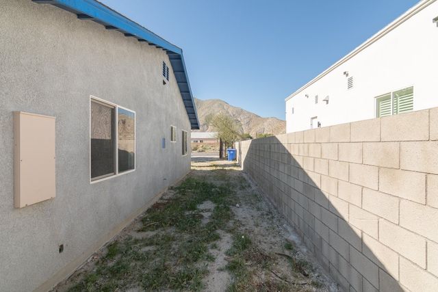 15780 La Vida, Palm Springs, CA 92262