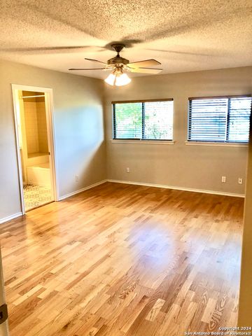 1 CHAPARRAL HILL DR, Boerne, TX 78006