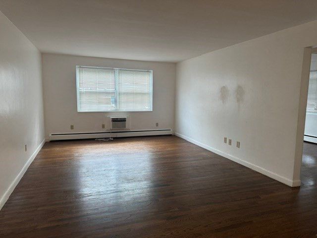 300 Main Street 7, Woburn, MA 01801