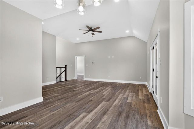 207 Bischoff Way, Shepherdsville, KY 40165
