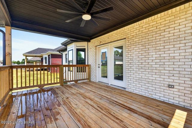 207 Bischoff Way, Shepherdsville, KY 40165