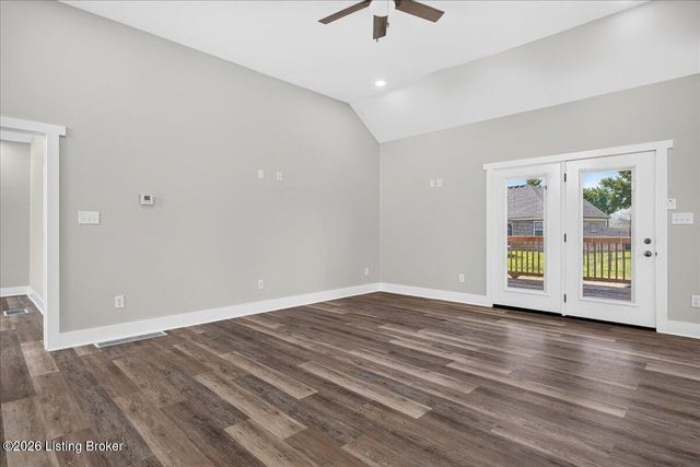 207 Bischoff Way, Shepherdsville, KY 40165