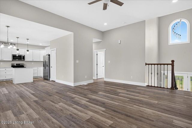 207 Bischoff Way, Shepherdsville, KY 40165
