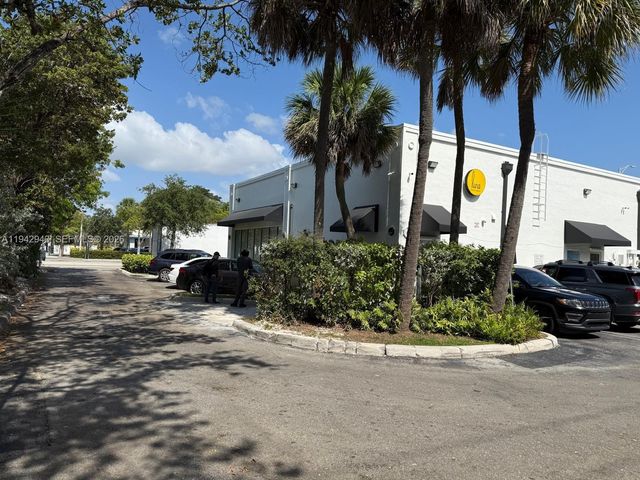 6815 Biscayne Blvd, Miami, FL 33138