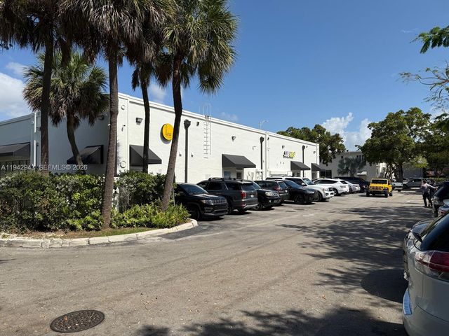 6815 Biscayne Blvd, Miami, FL 33138