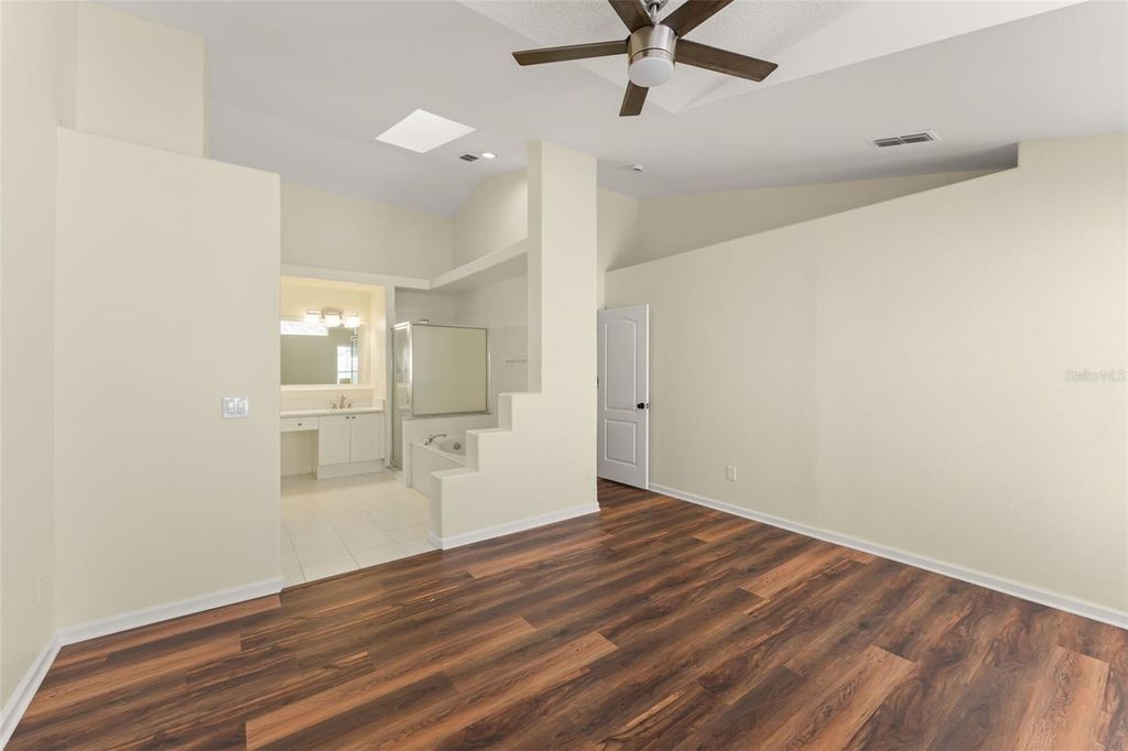 Image 11 of property listing at 6865 BOUGAINVILLEA CRESCENT DRIVE, Orlando, FL 32809