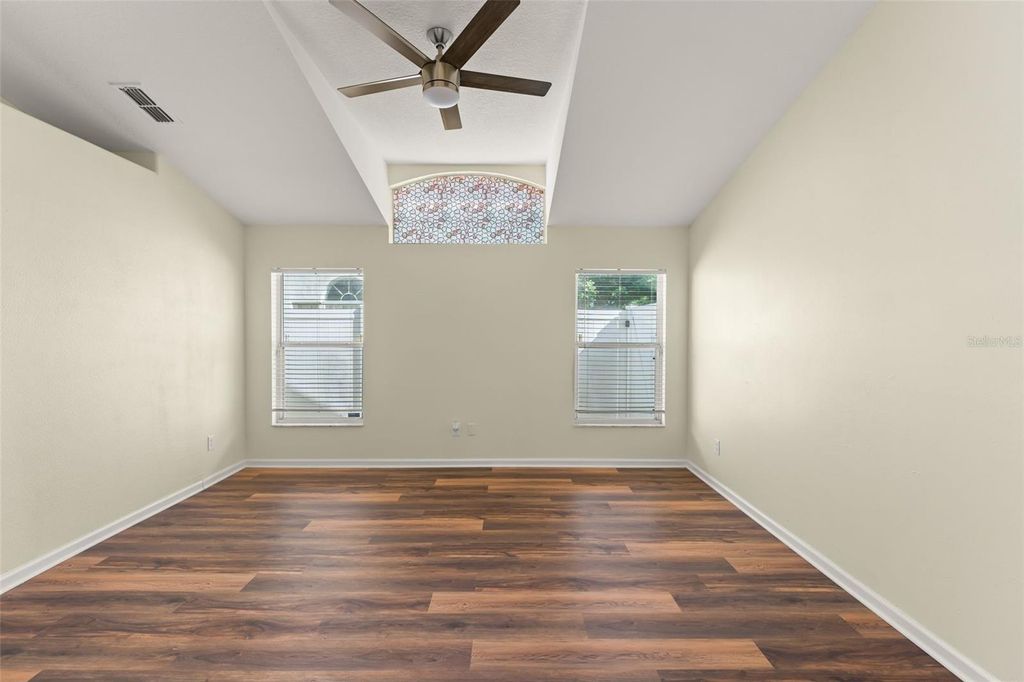 Image 12 of property listing at 6865 BOUGAINVILLEA CRESCENT DRIVE, Orlando, FL 32809