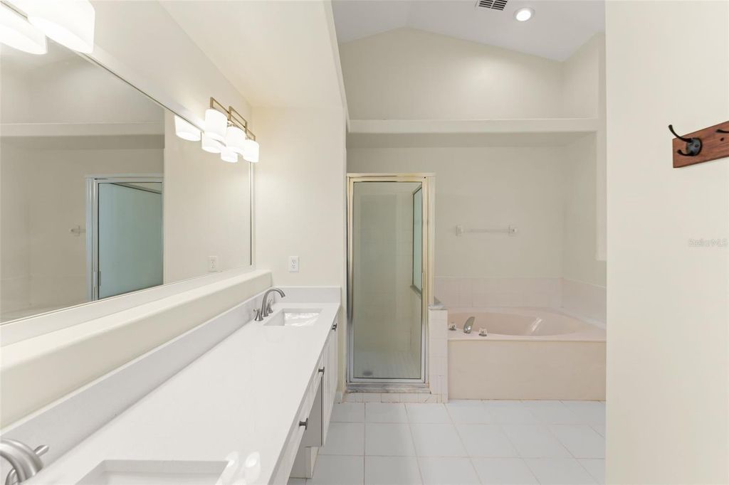Image 15 of property listing at 6865 BOUGAINVILLEA CRESCENT DRIVE, Orlando, FL 32809
