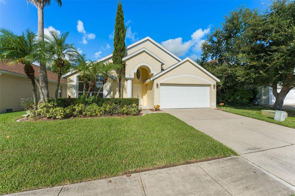 Image 3 of property listing at 6865 BOUGAINVILLEA CRESCENT DRIVE, Orlando, FL 32809