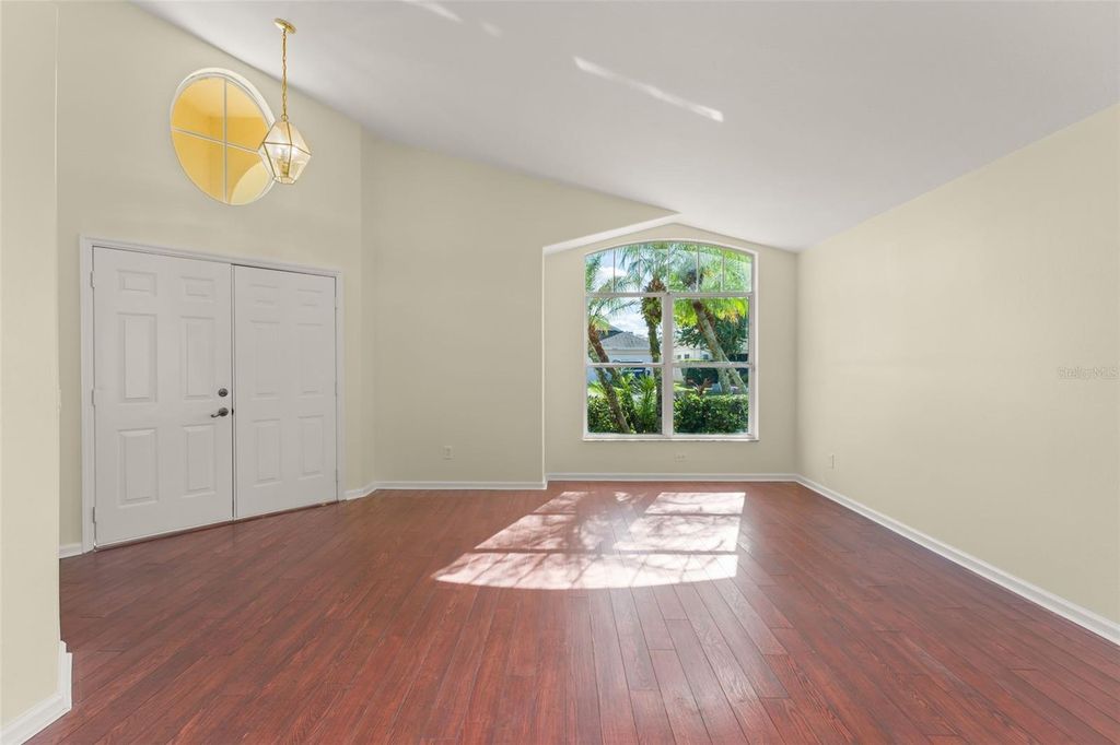 Image 4 of property listing at 6865 BOUGAINVILLEA CRESCENT DRIVE, Orlando, FL 32809