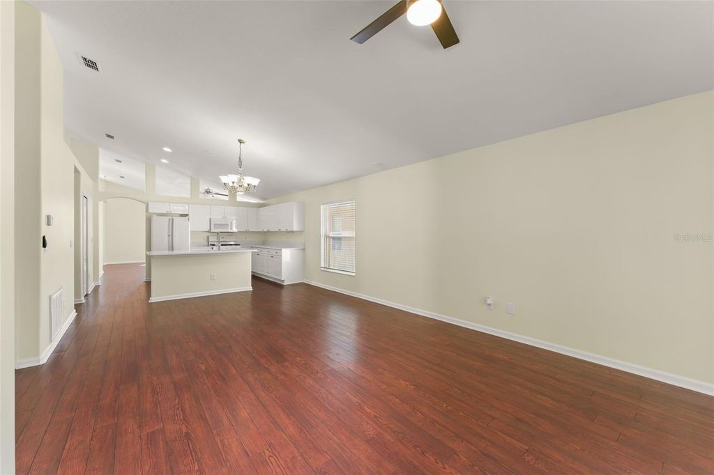 Image 37 of property listing at 6865 BOUGAINVILLEA CRESCENT DRIVE, Orlando, FL 32809