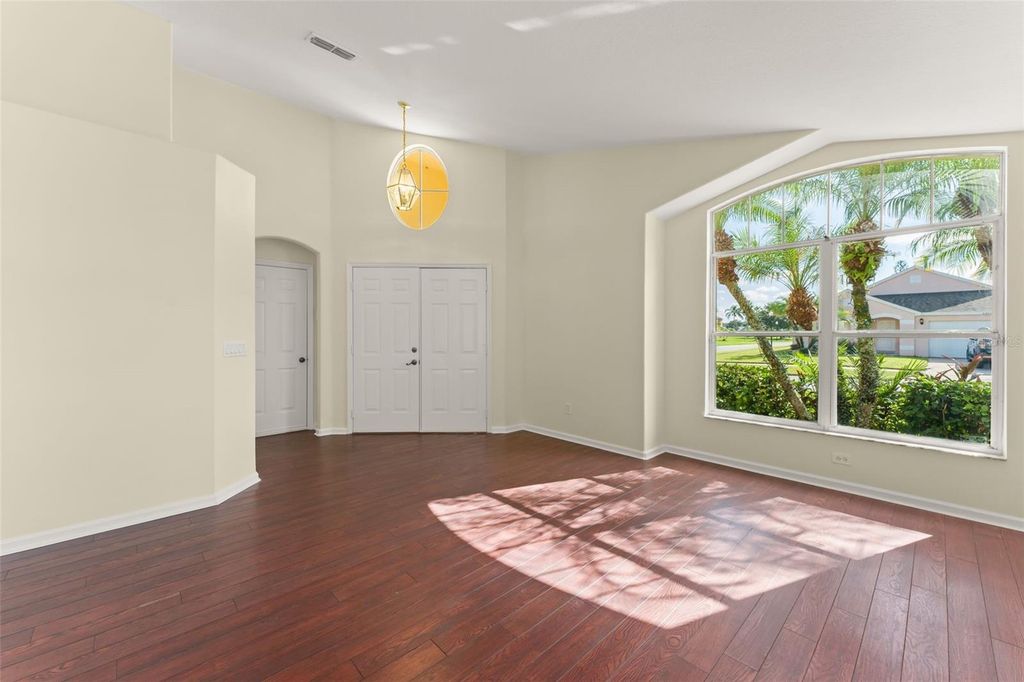 Image 5 of property listing at 6865 BOUGAINVILLEA CRESCENT DRIVE, Orlando, FL 32809