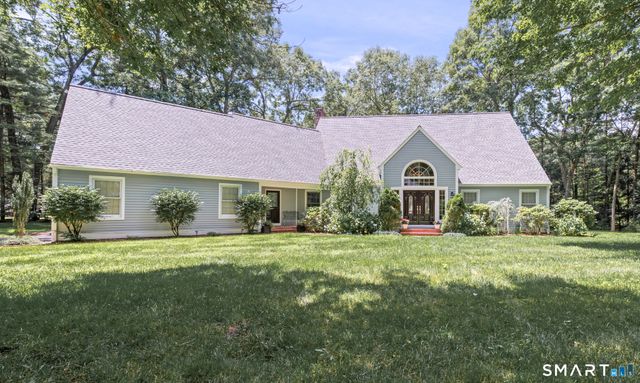 4 Windsor Court, Farmington, CT 06032