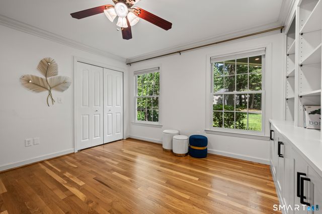 4 Windsor Court, Farmington, CT 06032