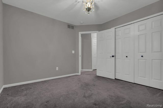 23676 Lori Drive, Flat Rock, MI 48134