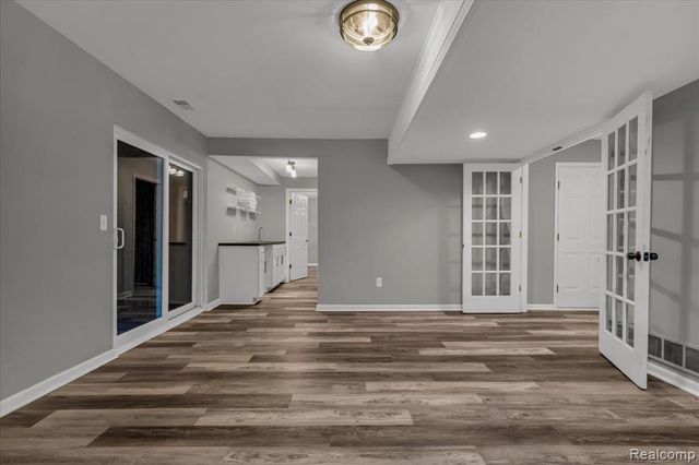 23676 Lori Drive, Flat Rock, MI 48134